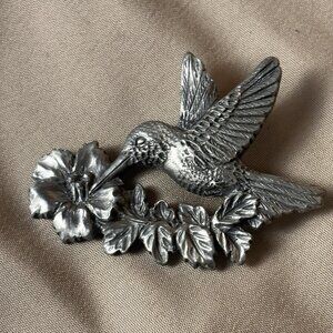 Pewter Gray signed Spoontiques Hummingbird and Flower Pin Brooch